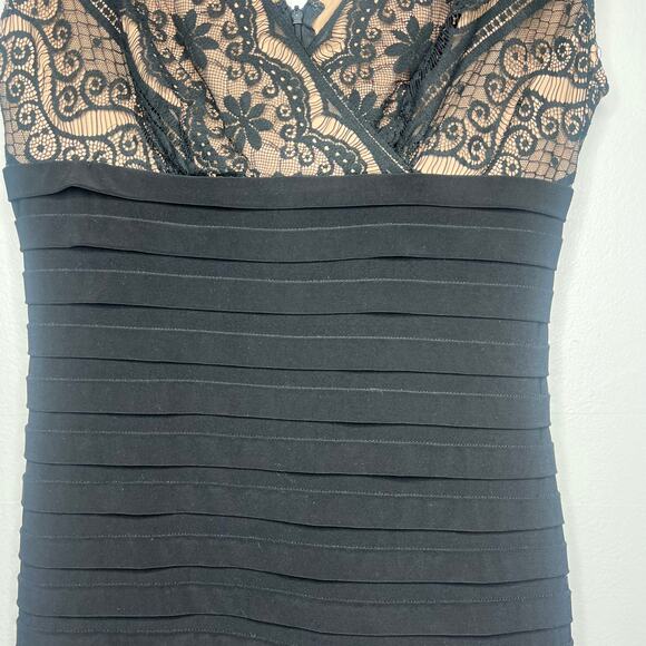 Adrianna Papell Black Lace Dress Shutter Pleated Women's 8 V-Neck Cap Sleeve - Picture 5 of 12